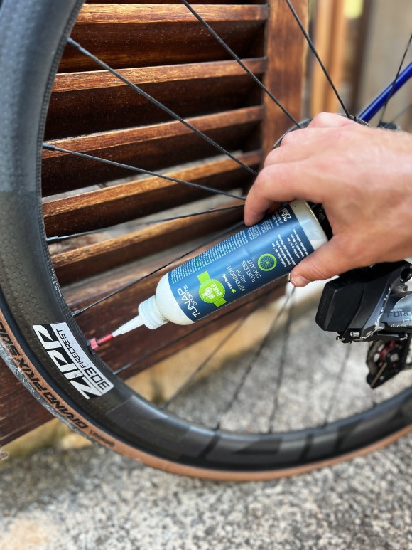 Tunap Sports geht mit leistungsstarker Reifendichtmilch ins Rennen